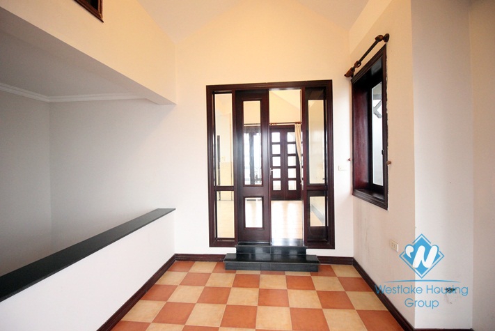 Lakeside house for rent in Trich Sai, Tay Ho, Ha Noi